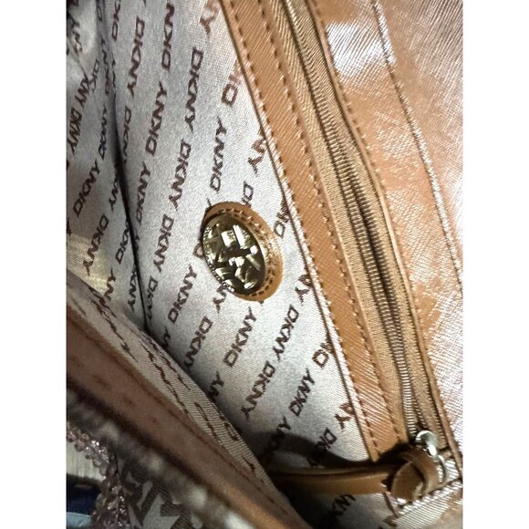 DKNY Pink Leather & Monogram Canvas Clutch Purse - Picture 6 of 8